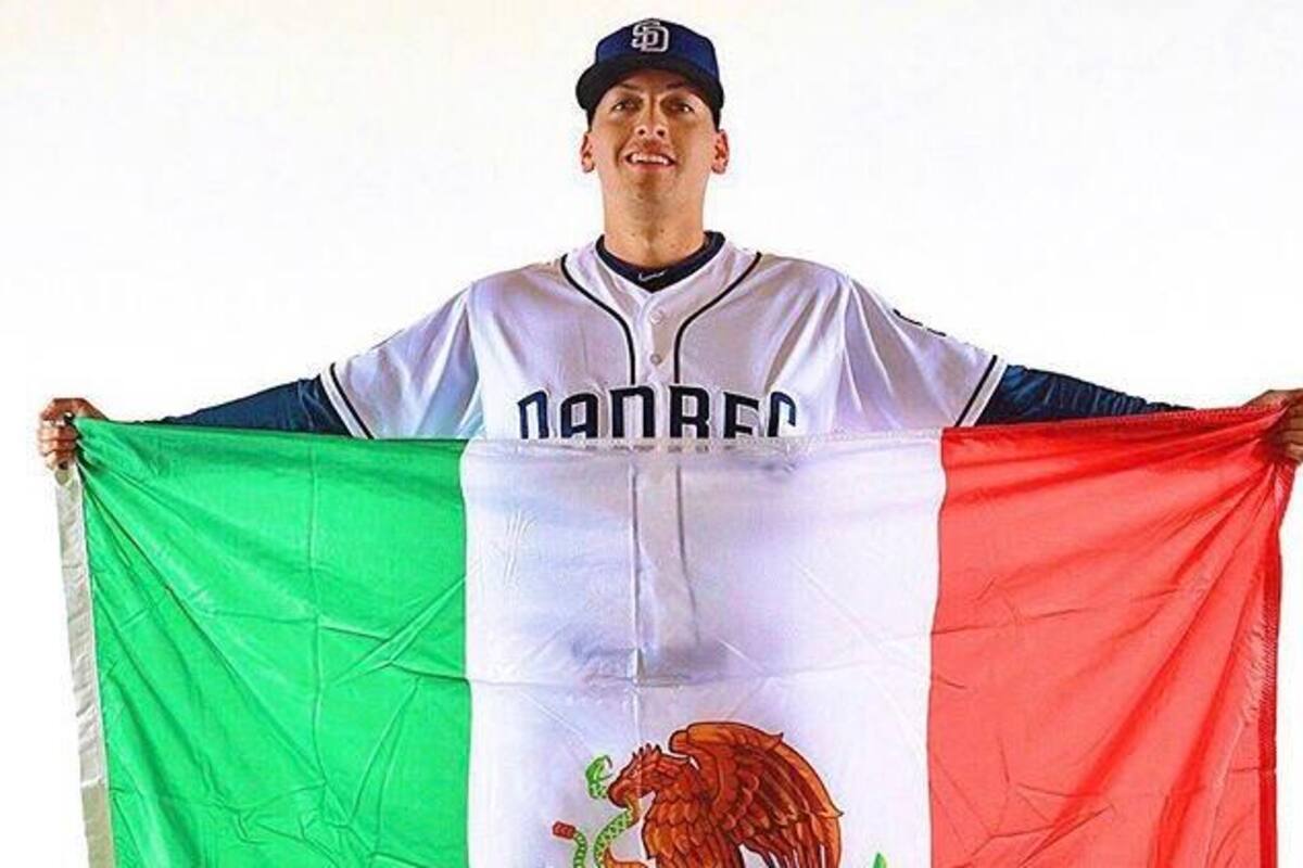 Gerardo Reyes incluido en la lista de los Padres