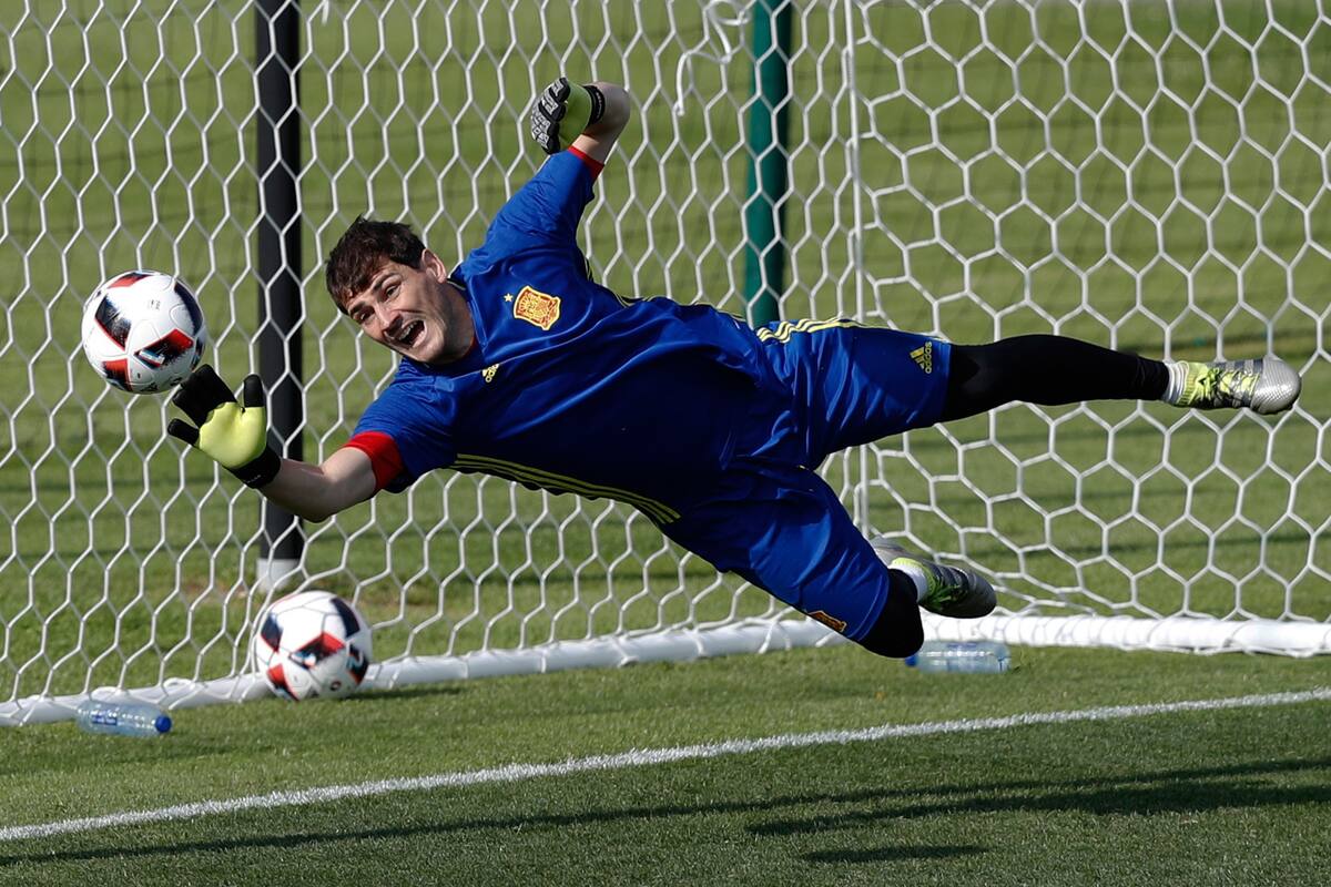 Cuelga los guantes: Iker Casillas anuncia su retiro del futbol