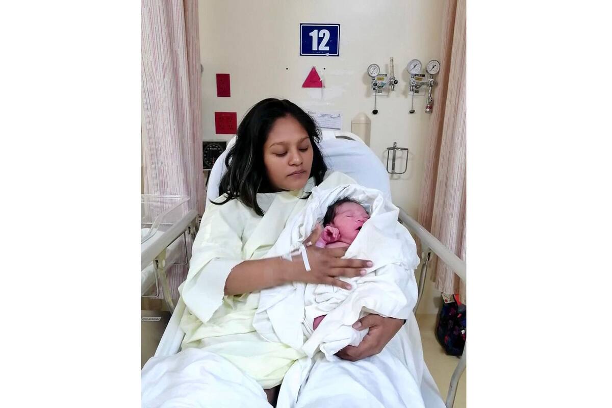 Reciben a los bebés de año nuevo en BC: El primero nació en Tijuana