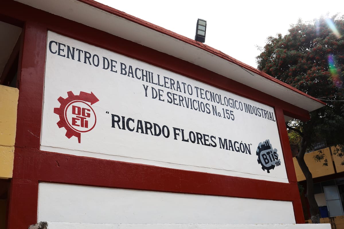 Buscan que jóvenes no abandonen la preparatoria