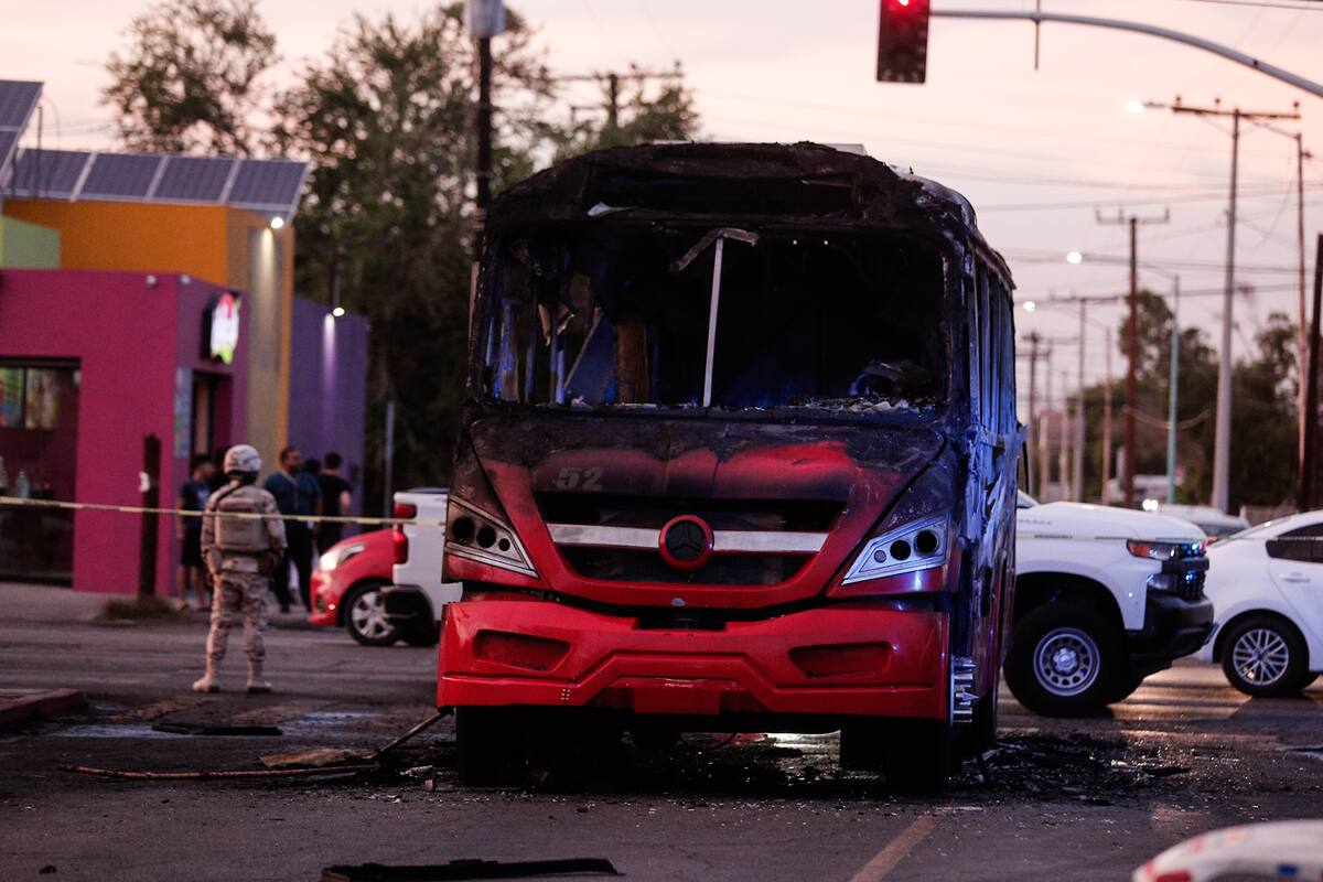 Pánico en BC por quema de autos