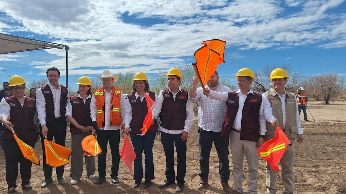 Durazo dio el banderazo de inicio a la edificación de mil 200 casas en Hermosillo.