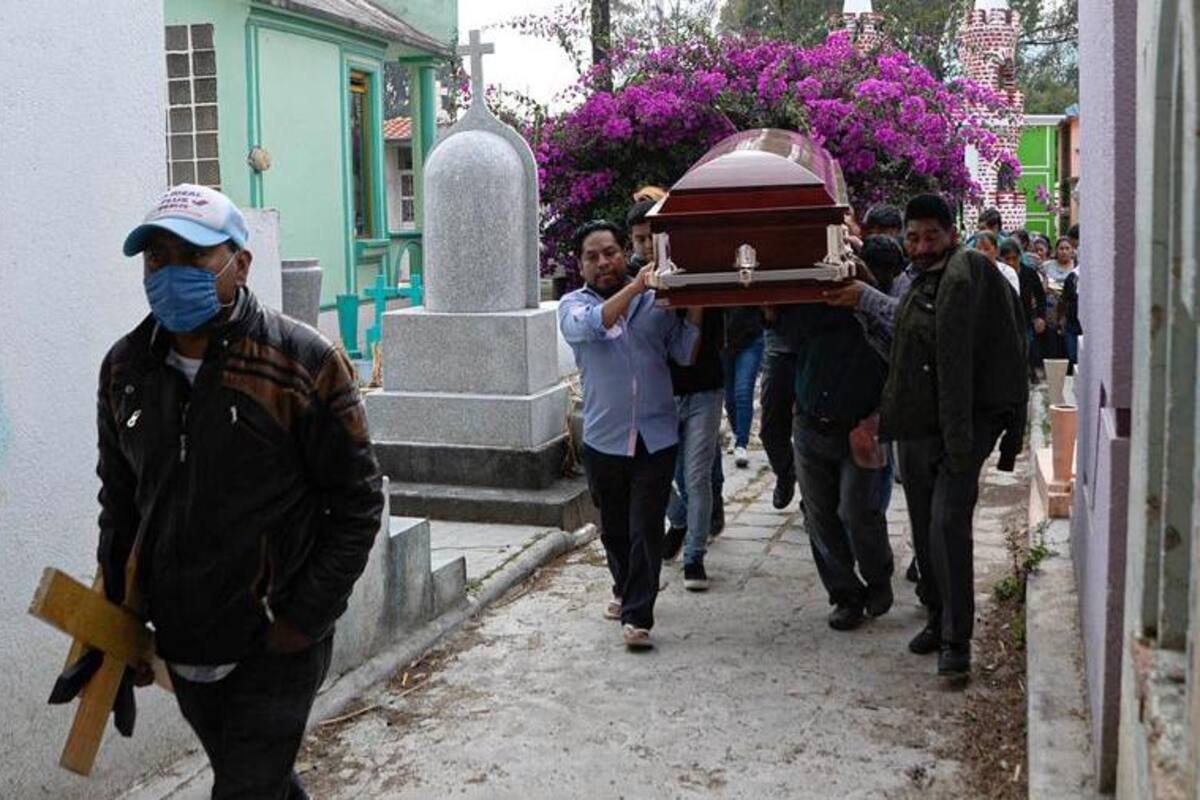 Muertes por Covid-19 rebasan cifra de homicidios dolosos al día