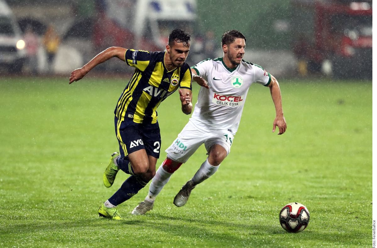 El defensa mexicano, Diego Reyes jugó en la Superliga Turca con el Fenerbahce.