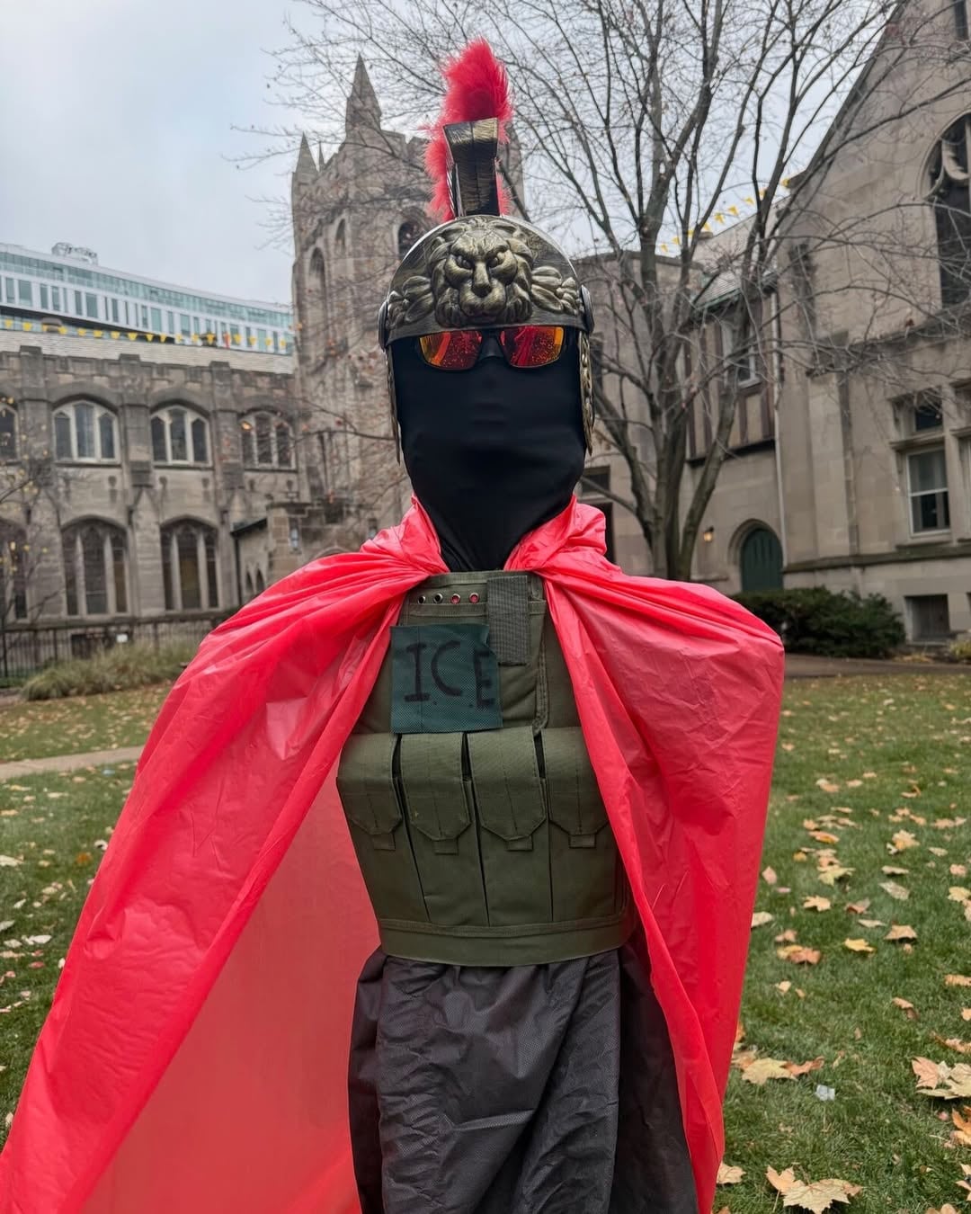 Lo mostrado no busca desacreditar creencias religiosas, sino denunciar prácticas que afectan a comunidades vulnerables.