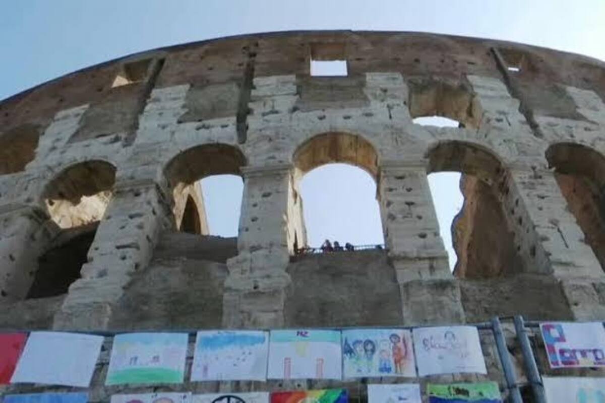 Niños de 126 países exponen 5 mil dibujos por la paz en el Coliseo