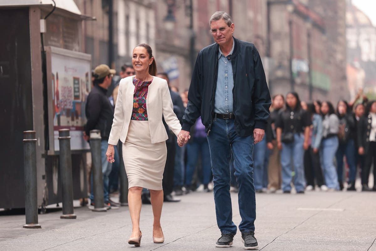 La presidenta Claudia Sheinbaum Pardo y su esposo Jesús María Tarriba emitieron su voto en la elección judicial celebrada este domingo 1 de junio del 2025. | Crédito: Presidencia