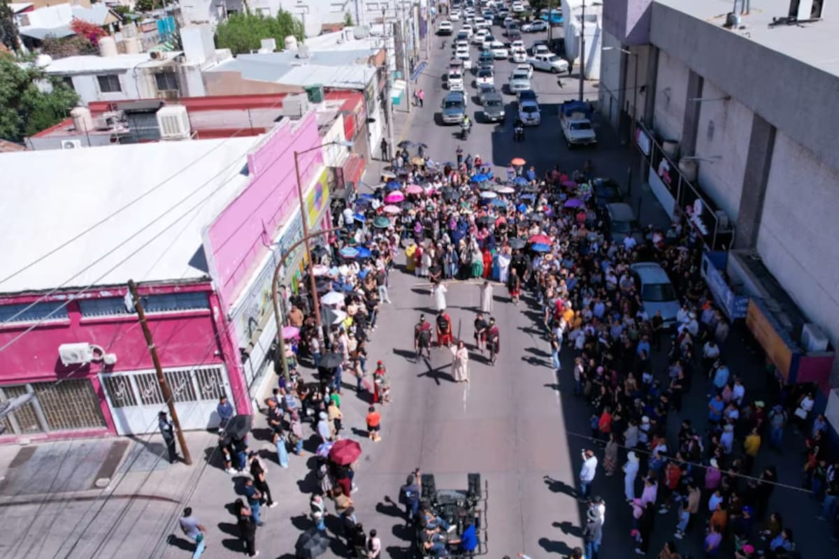 Se suman a Viacrucis cientos de nogalenses