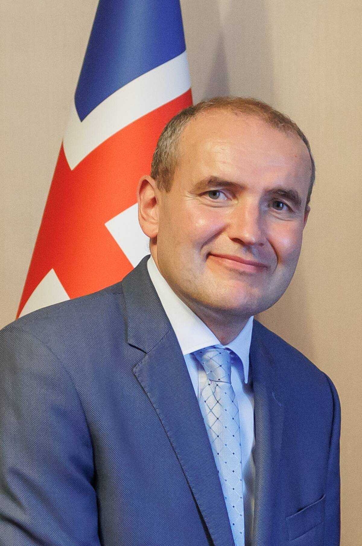 Imagen tomada de Wikipedia
Bled, Vila Bled.
Blejski strateski forum 2022.
Srecanje predsednika vlade Roberta Goloba s predsednikom Islandije Gudnijem Thorlaciusom Johannessonom.