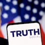 Mientras una publicación de Trump puede mover mercados en segundos, su empresa cobrará a operadores financieros por recibir esos mensajes en milisegundos antes que los usuarios que dependen de las notificaciones comunes de Truth Social