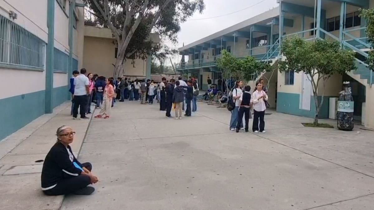 Renuncia Catalina Heredia a la dirección de la ‘prepa’ Lázaro