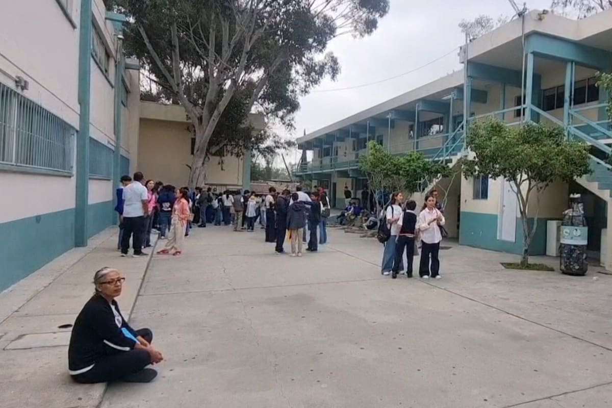Participan estudiantes en Olimpiada Estatal de Matemáticas