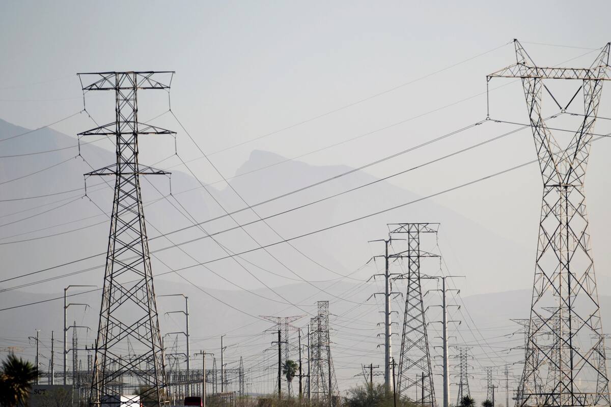 Restablece CFE un 95% de servicio de energía eléctrica afectado por tormenta en Hermosillo