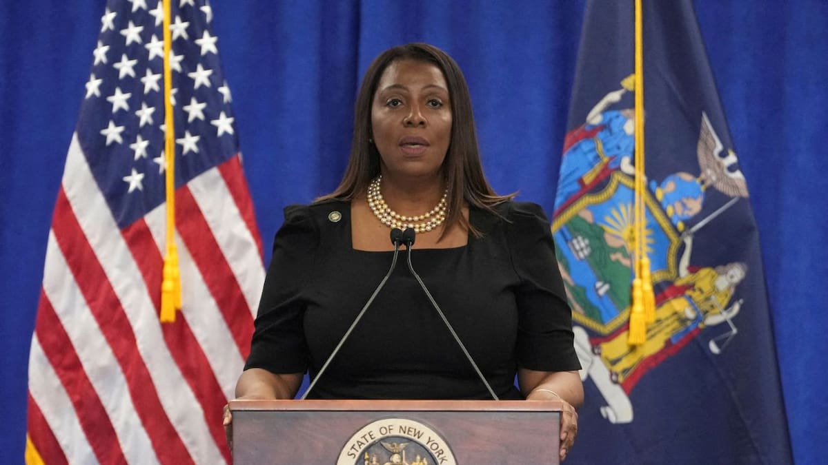 La fiscal general de Nueva York, Letitia James, enfrenta cargos penales por un presunto fraude hipotecario y declaraciones falsas