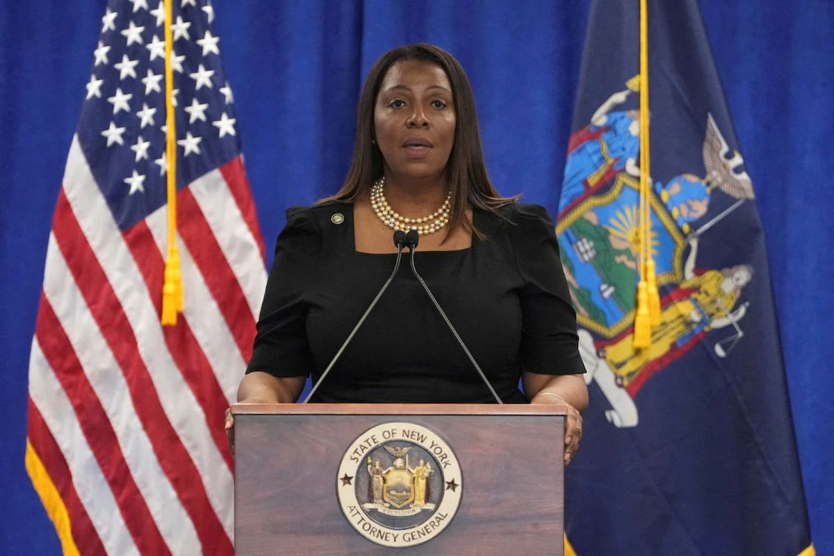 La fiscal general de Nueva York, Letitia James, enfrenta cargos penales por un presunto fraude hipotecario y declaraciones falsas