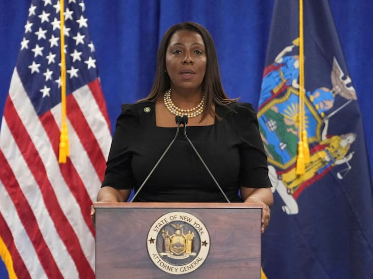 La fiscal general de Nueva York, Letitia James, enfrenta cargos penales por un presunto fraude hipotecario y declaraciones falsas