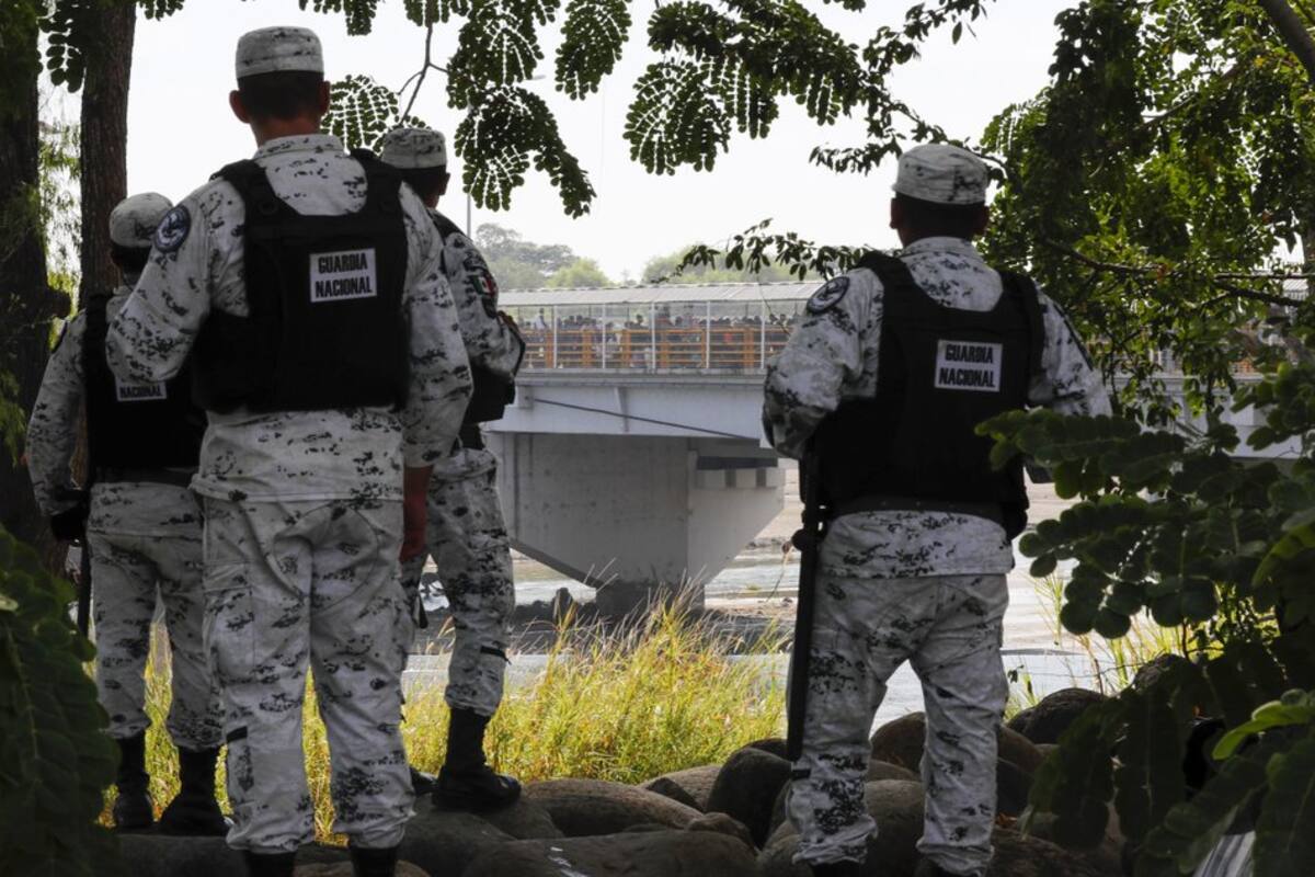 México sella frontera con Guatemala y promete empleo; migrantes esperan