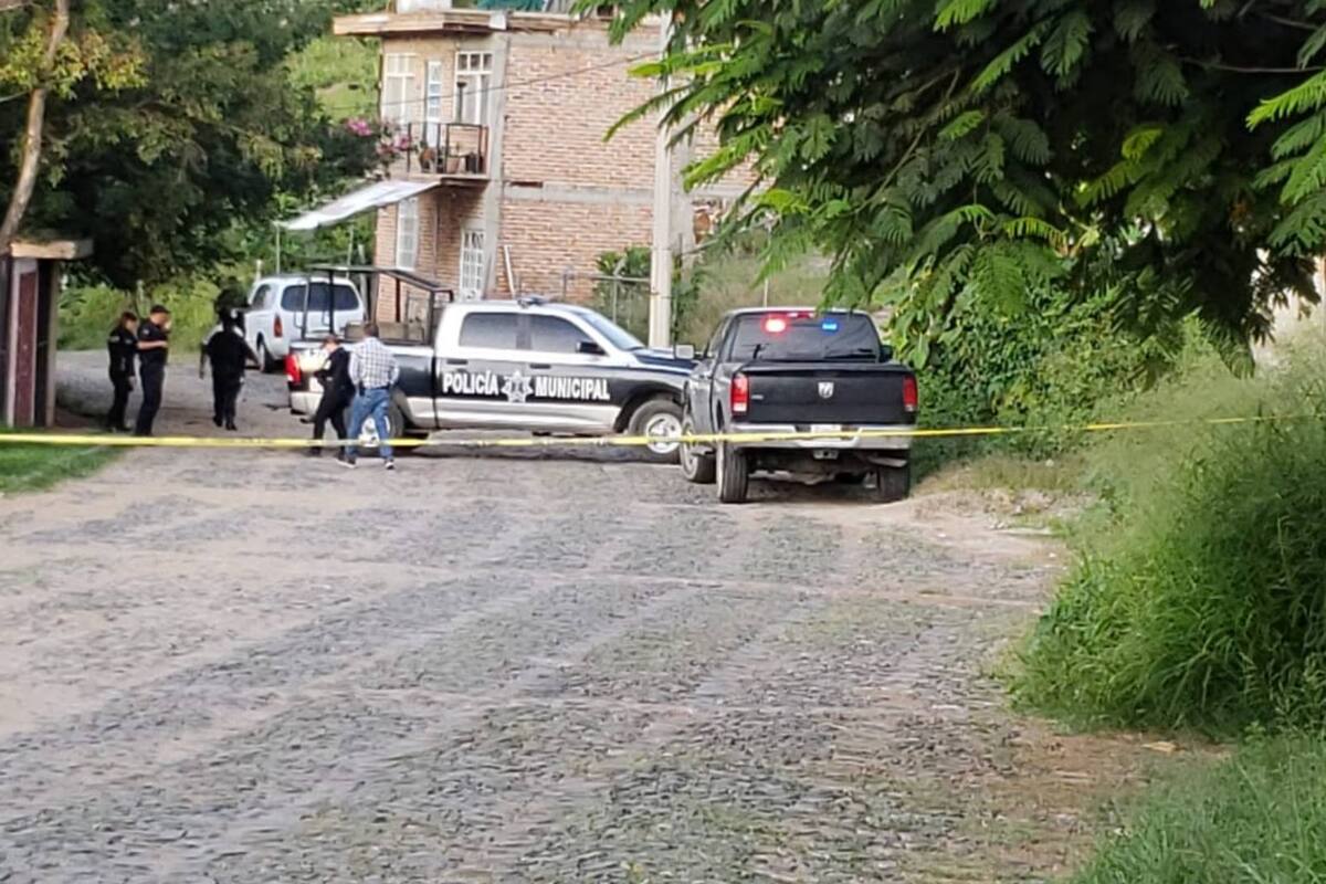 Feminicidios en Jalisco: Encuentran el cadáver de una mujer a bordo de una camioneta en calles de Tlaquepaque