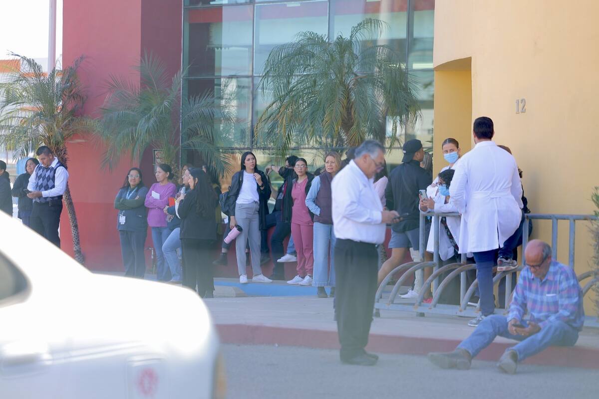 148 trabajadores del Laboratorio Estatal de Salud Pública fueron evacuados de emergencia tras una fuga de gas.