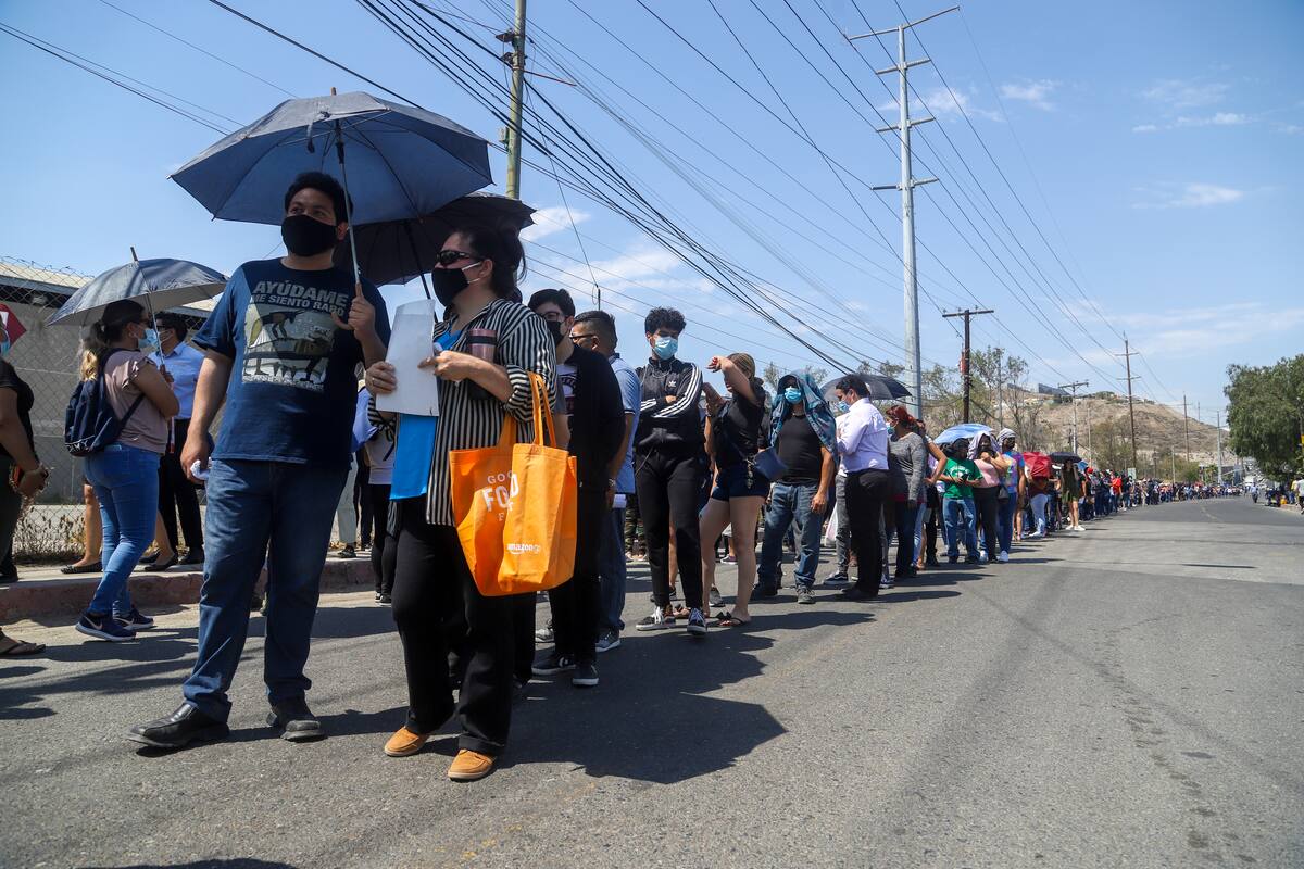 Más de 200 mil vacunas aplicadas en BC en primer día