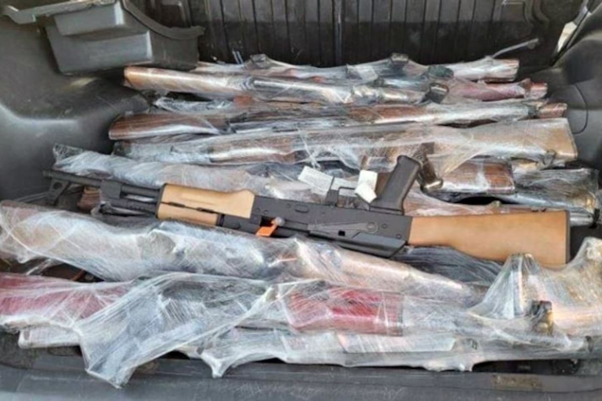 Residente de Calexico es detenido con arsenal