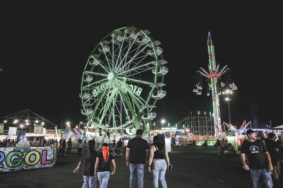 Asisten más de 33 mil mexicalenses al primer día de las Fiestas del Sol