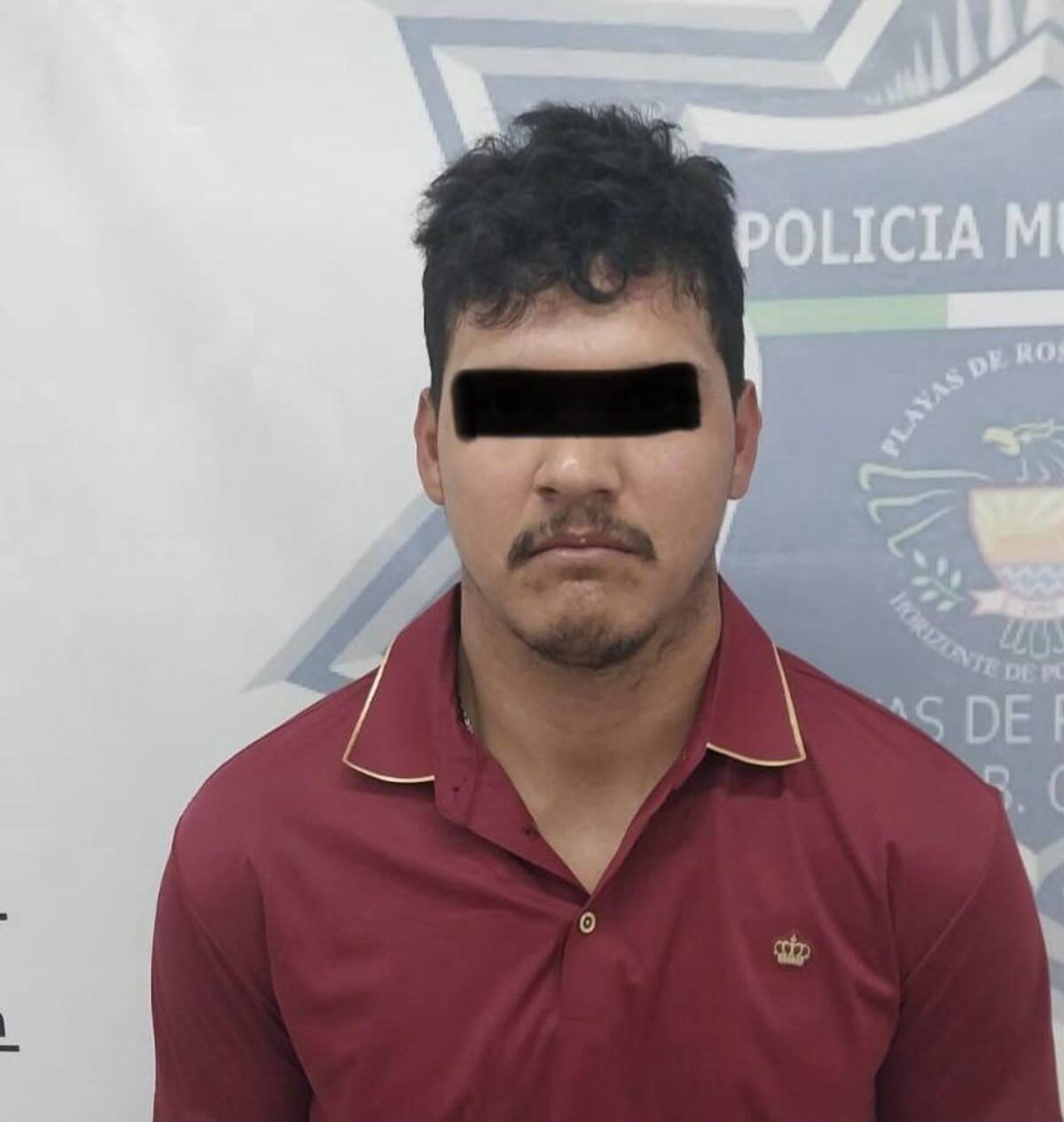 Elementos de la policía municipal aseguraron una camioneta Chevrolet Tahoe con reporte de robo y detuvieron a su conductor luego de que un arco lector detectara su ingreso a la ciudad. Foto: Cortesía