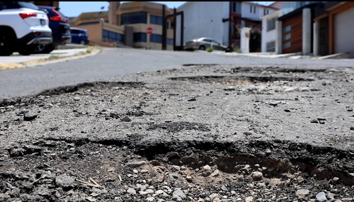 El asfalto tiene una vida útil determinada. Foto: Archivo