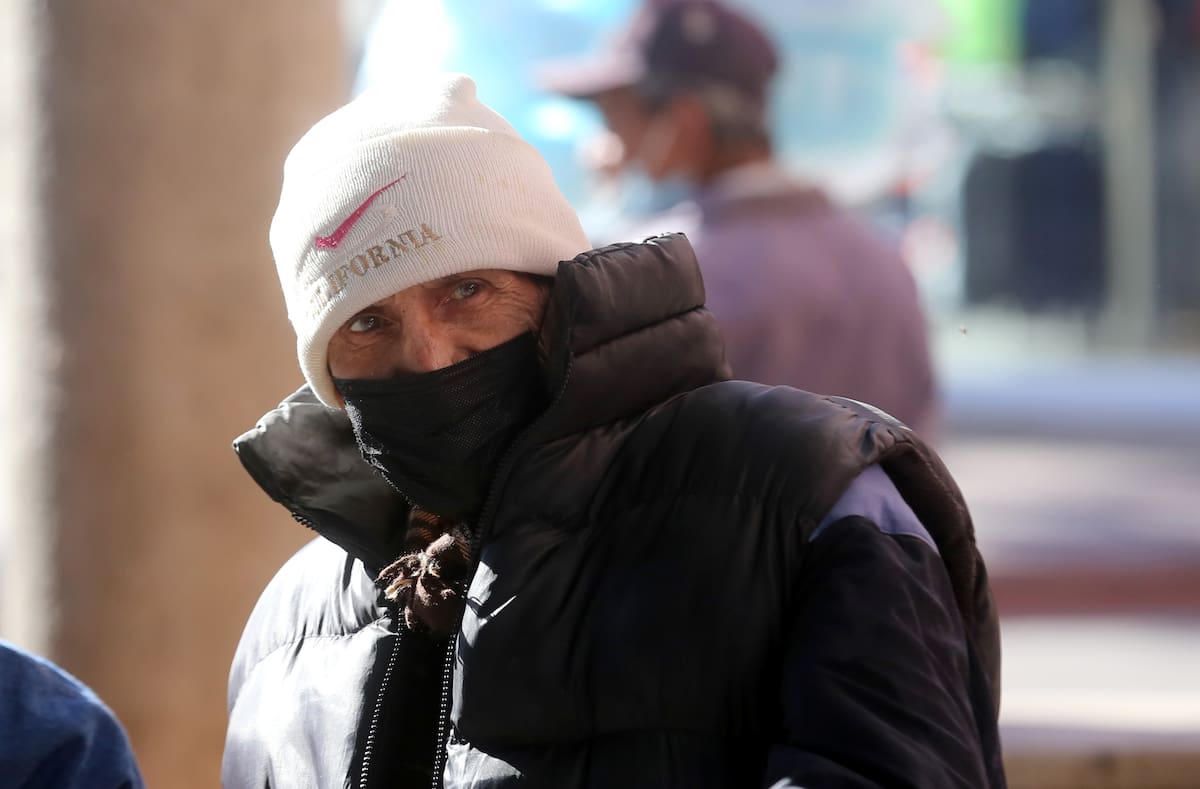 Entre la tarde de hoy sábado y la mañana del domingo, se espera la llegada del frente frío número diez a Sonora, que traerá consigo rachas de viento, moderadas a fuertes en el Norte del Estado, así como temperaturas bajo cero, destacó Gilberto Lagarda Vásquez, de Conagua Sonora.