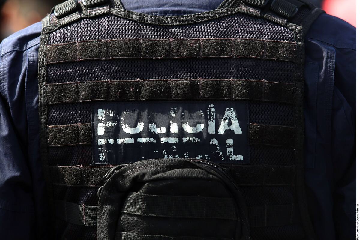 Policía Federal bloquea accesos al aeropuerto de la CDMX