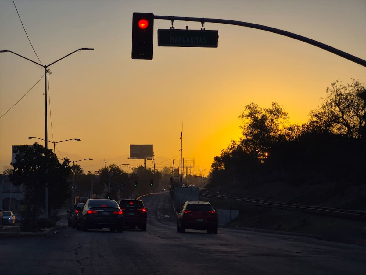 Tijuana amaneció este jueves con bancos de neblina en distintos puntos, antes del descenso de temperaturas previsto para el fin de semana. Foto: Sergio Ortiz