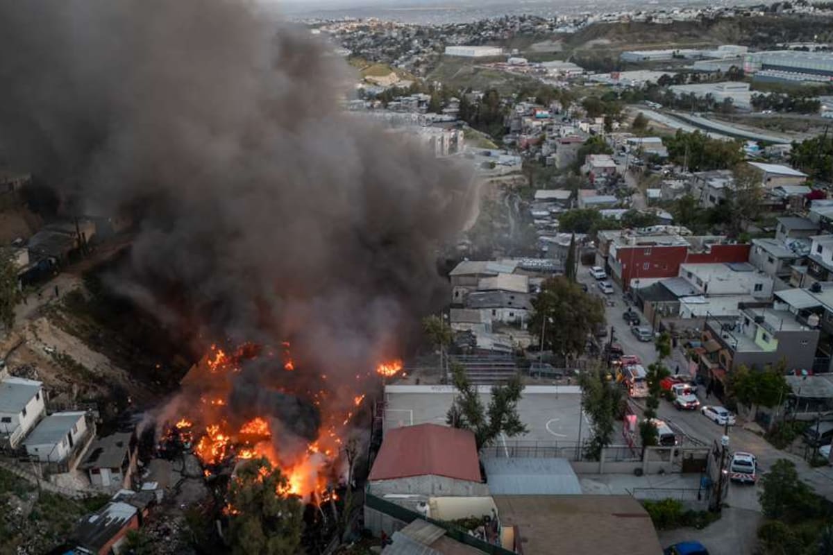 Incendio consume seis casas en Leandro Valle