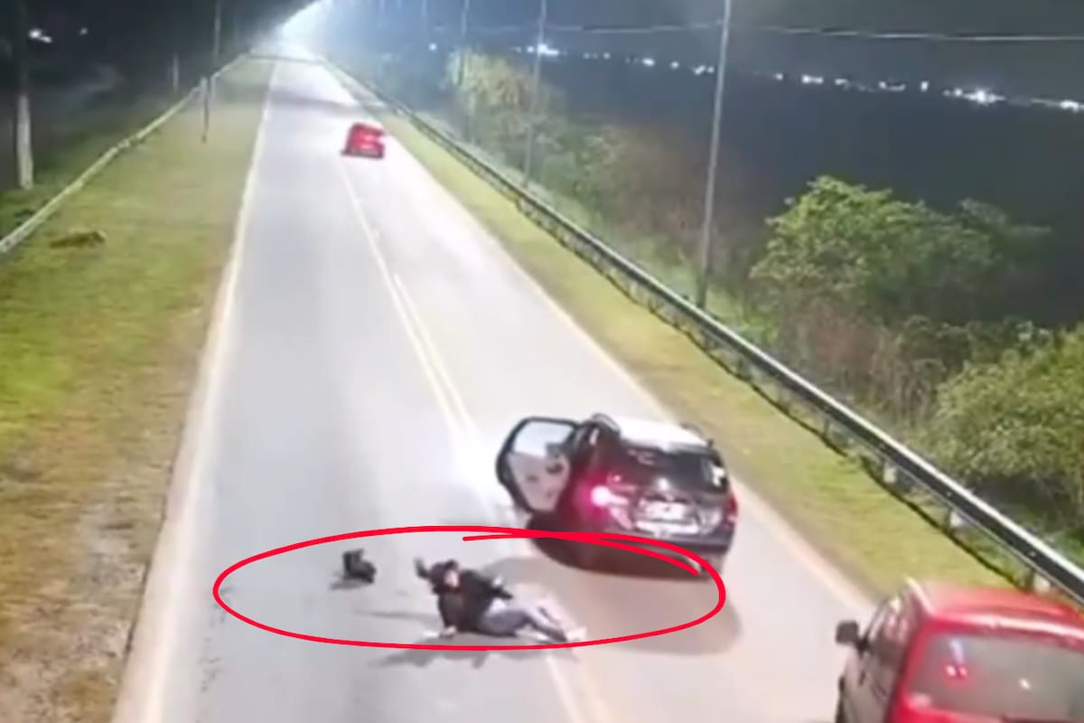Video: Mujer saltó de su taxi de aplicación por miedo: el conductor se desvió de la ruta