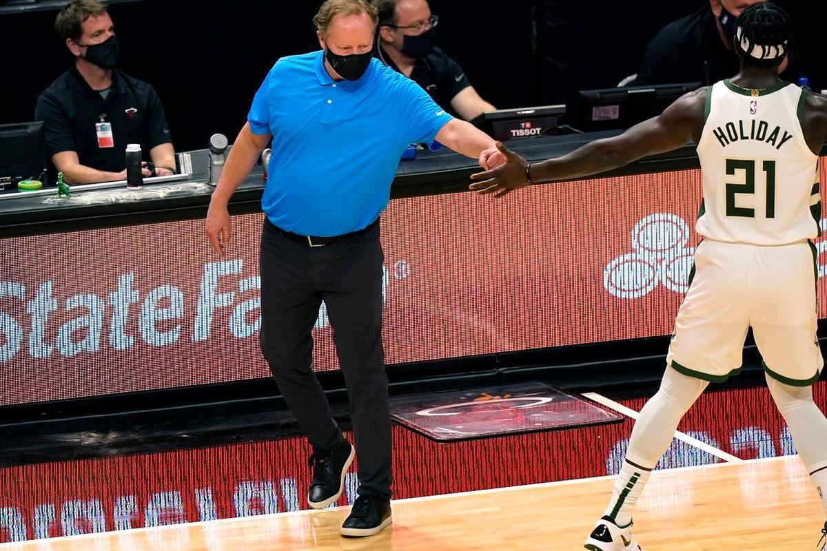 Los Bucks rompen el récord de triples en paliza sobre el Heat