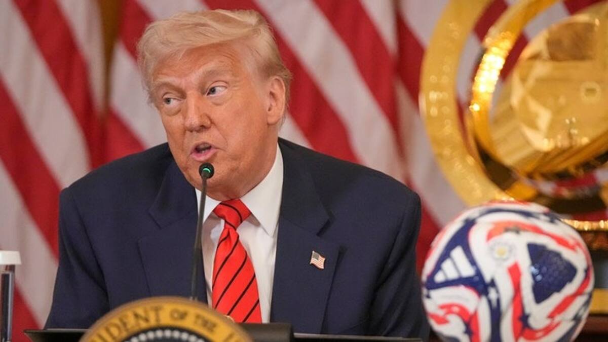 El presidente Donald Trump habla durante una reunión del grupo de trabajo de la FIFA en el Salón Este de la Casa Blanca, el martes 6 de mayo de 2025, en Washington. | Crédito: AP/Mark Schiefelbein