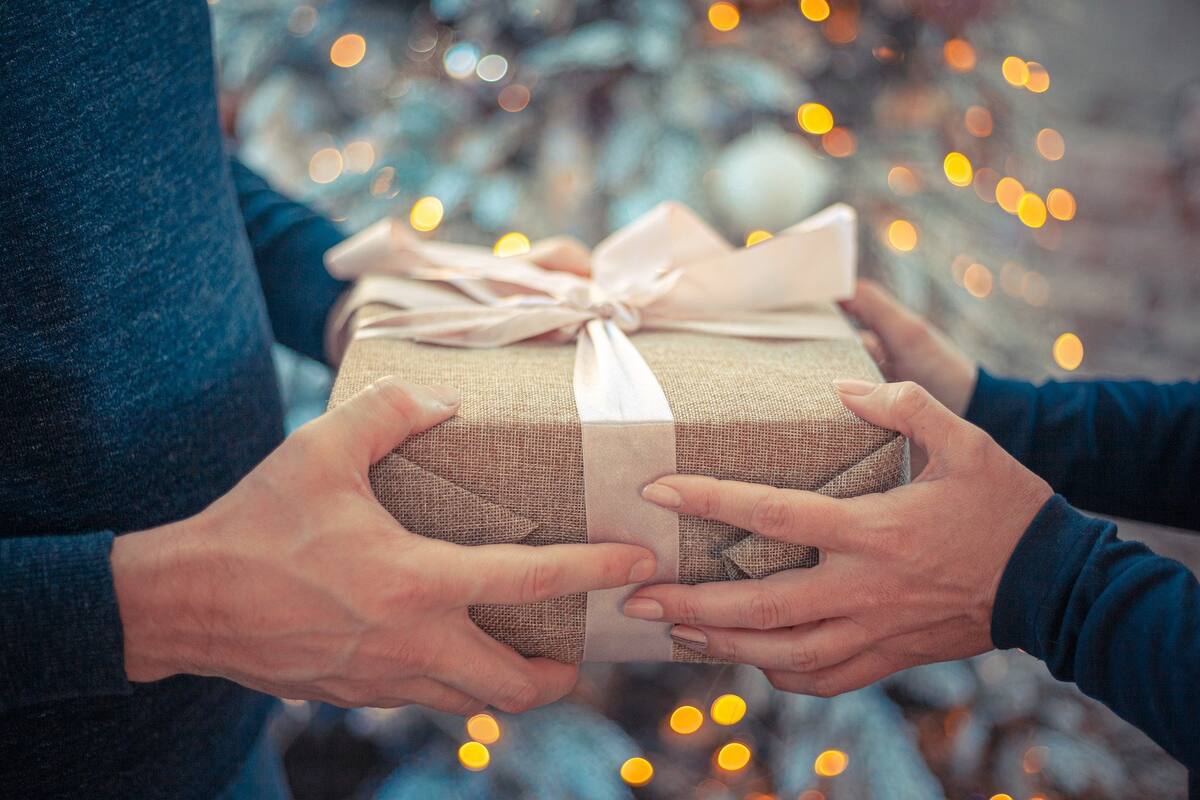 Estima la UNAM que Navidad y Año Nuevo también traerán un rebrote de Covid y no solo regalos