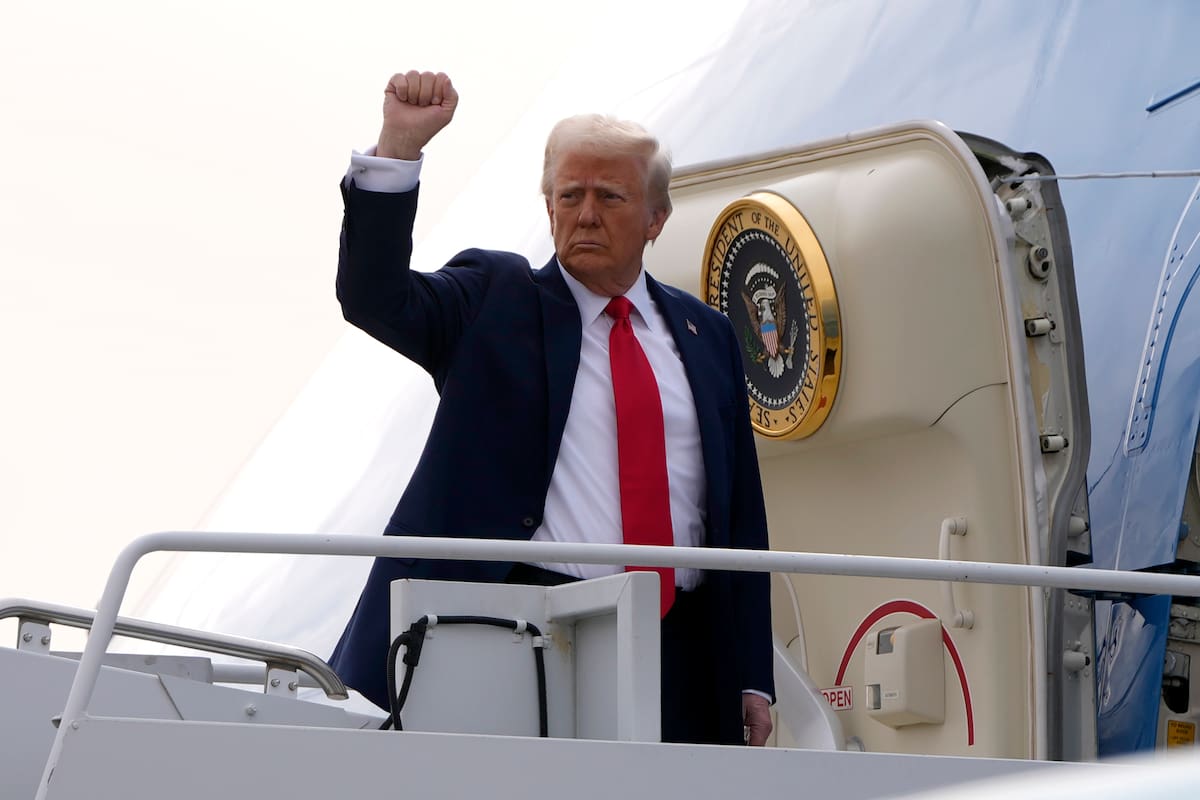 Gobierno de Trump solicita registros de llamadas y mensajes de periodistas de The New York Times y sus familiares para identificar fuentes que revelaron información sobre la seguridad del nuevo Air Force One