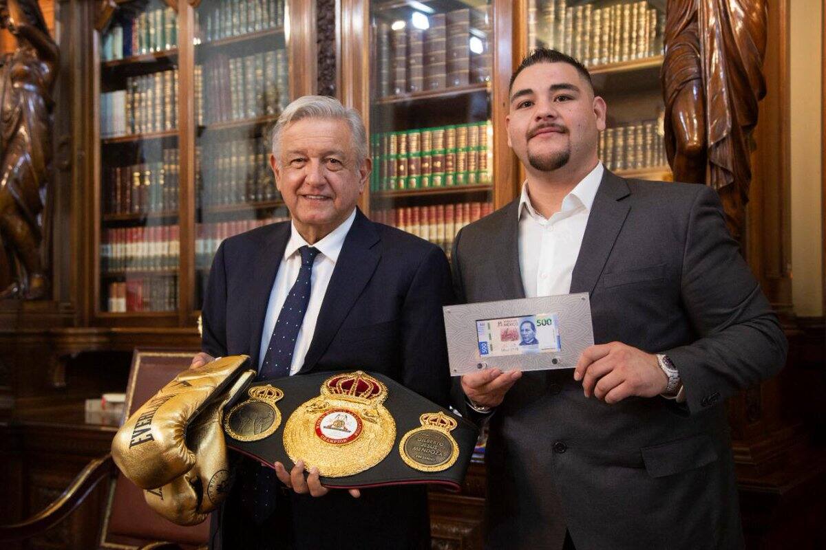 ¿Qué tiene de especial el billete que le dio AMLO a Andy Ruiz?