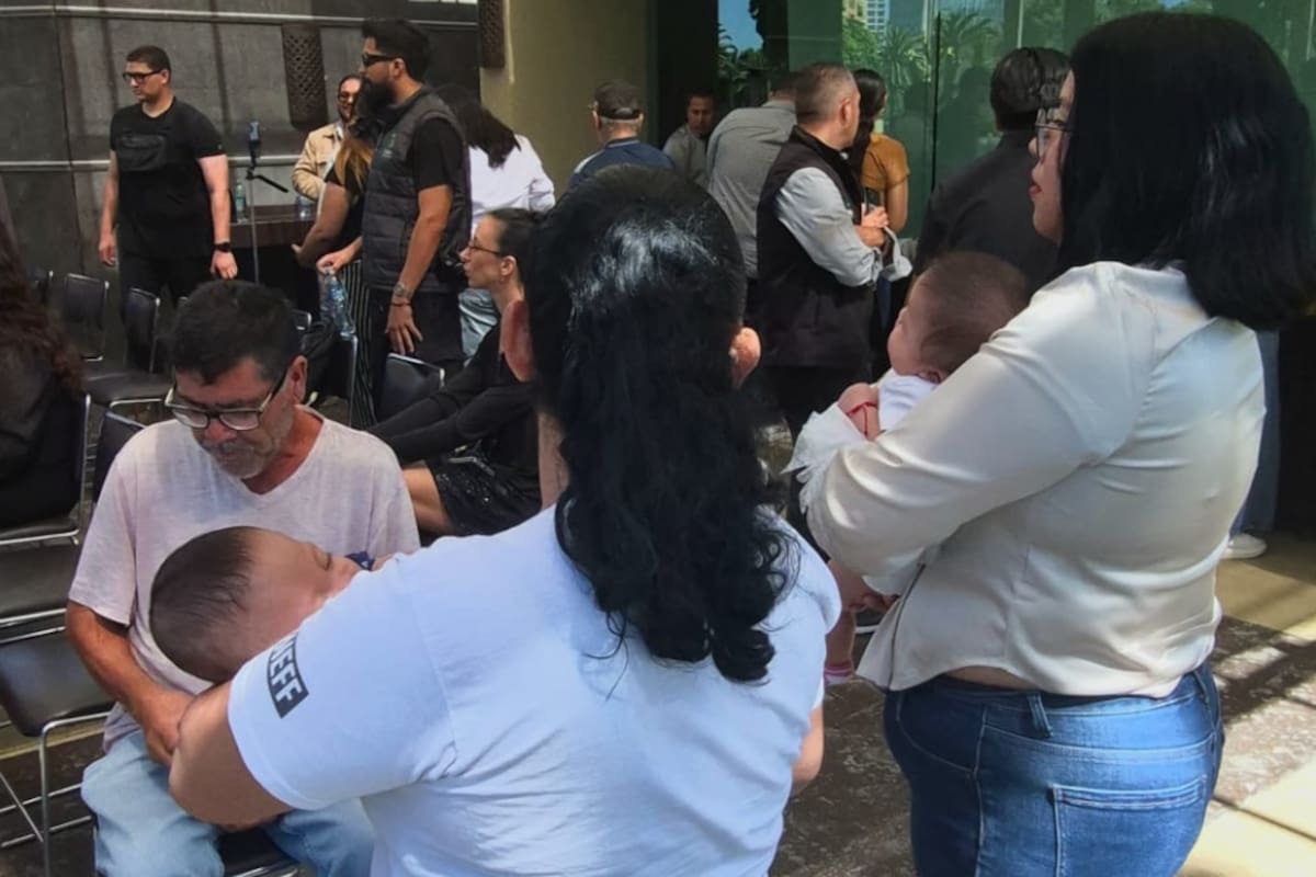 Madres de prematuros exigen abasto de medicamentos e insumos en HGT