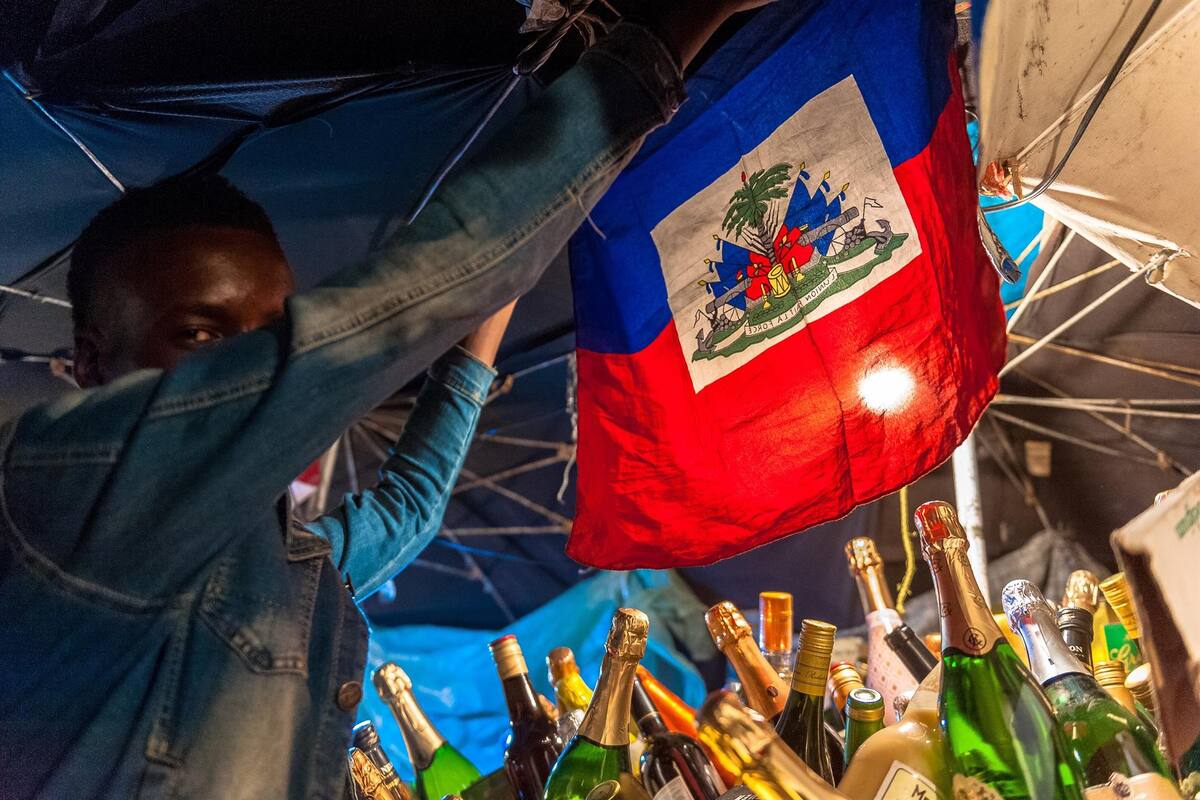 Haitianos celebran la independencia consumiendo la denominada "sopa de la libertad"