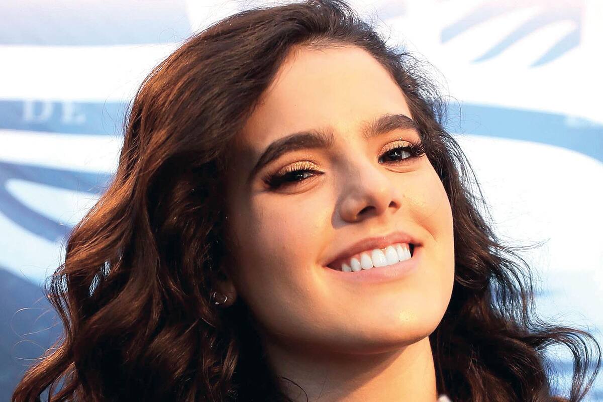 Critican en redes a Camila, hija de Alejandro Fernández, por su boda