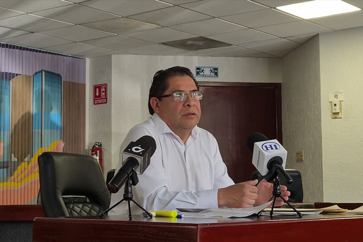 Refieren demoras en jubilaciones y atención médica de burócratas