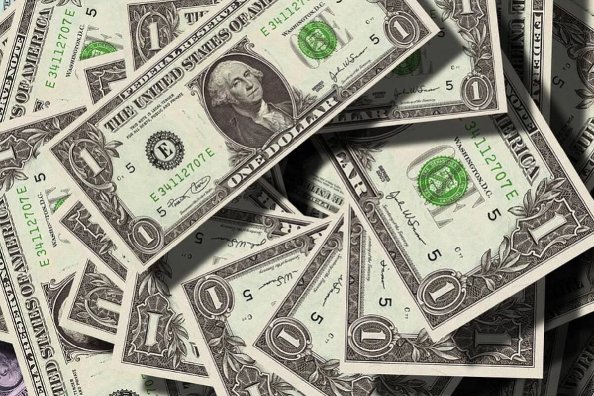 Dólar inicia última jornada a la baja; se vende en $24.29 en ventanillas