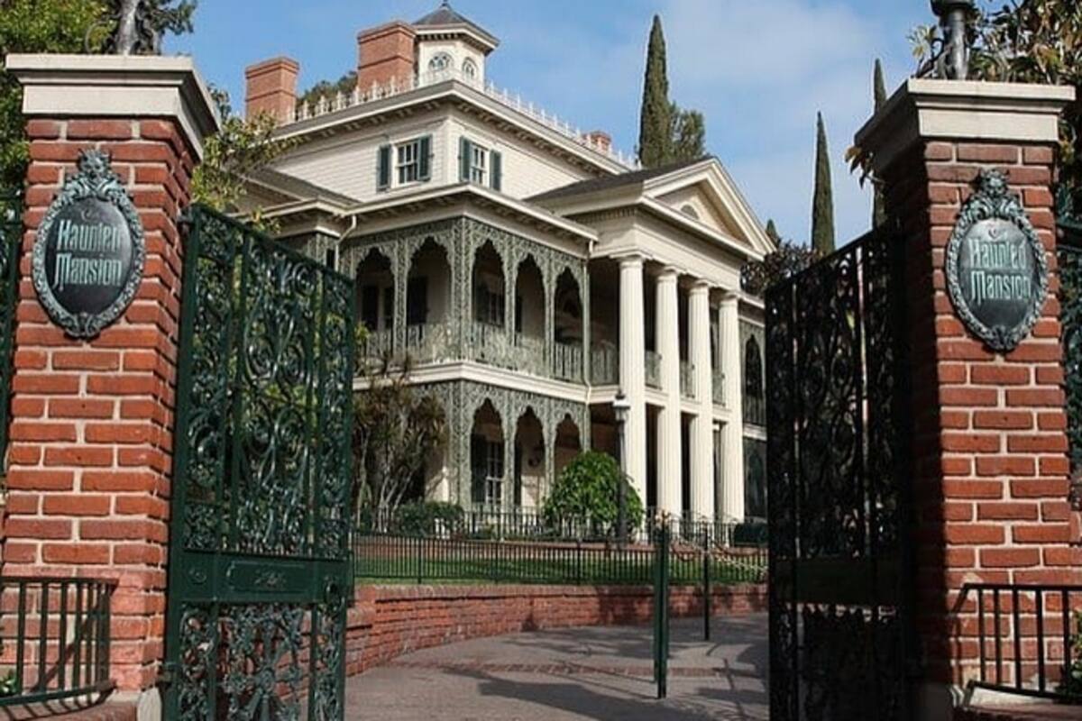 Disney anuncia que ''Haunted Mansion'', su popular atracción, tendrá nueva cinta