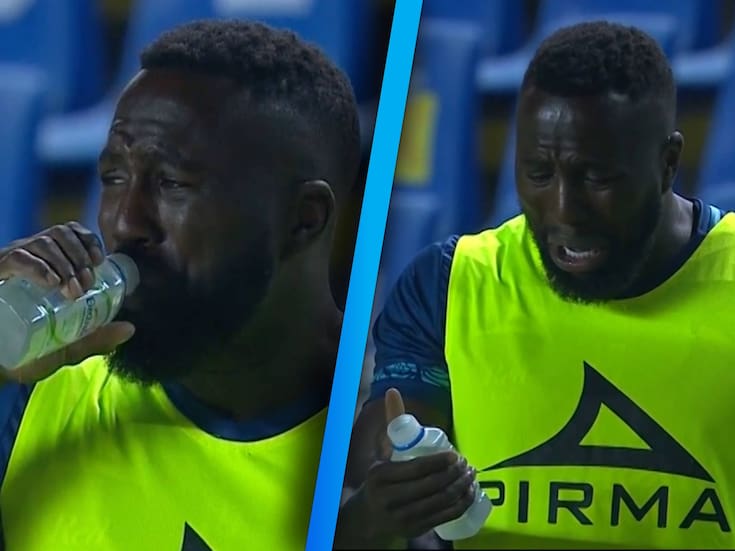 Redes reviven el momento viral de Jozy Altidore mientras bebía un Electrolit en un estadio de México
