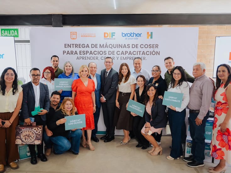 Hermosillo impulsa el autoempleo con entrega de 100 máquinas de coser a Centros Comunitarios