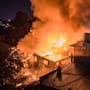 Incendio consume seis viviendas y deja más de 30 damnificados en Tijuana