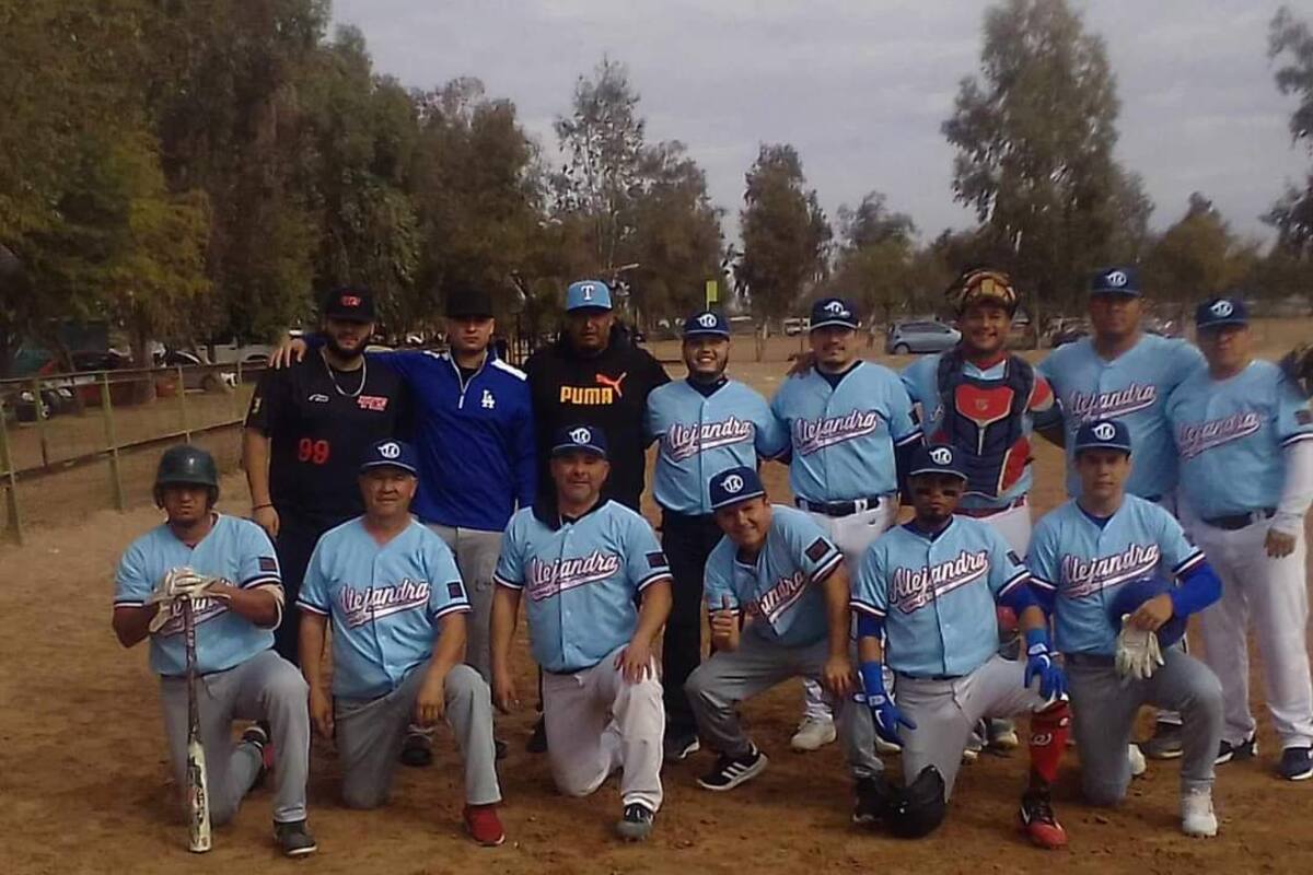 Tamales Alejandra tomó ventaja en la final de la Poniente