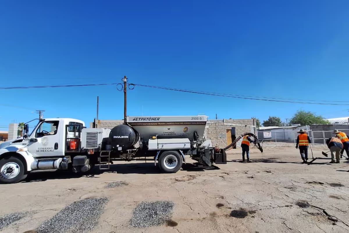 Gobierno estatal comprará otra máquina de bacheo “Dragón”: Bustamante Martínez