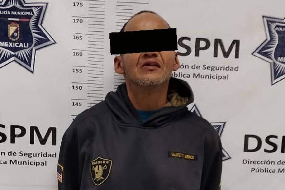 Agentes de la Policía Municipal capturaron a un hombre que contaba con una orden de aprehensión por el delito de robo calificado